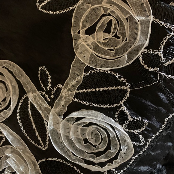 Black Dress with lots of options - Picture 4 of 8